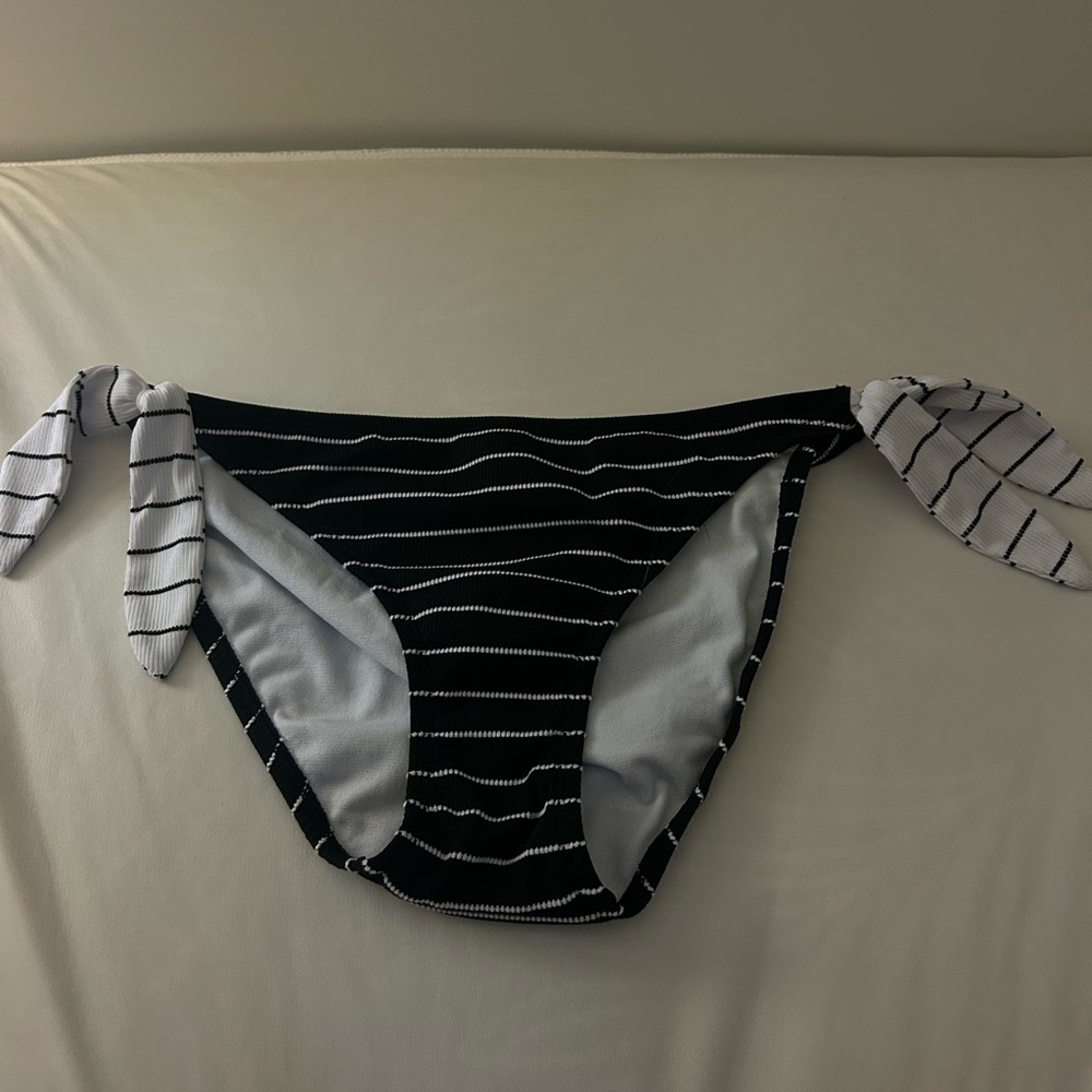 Black and white stripped bikini bottoms
